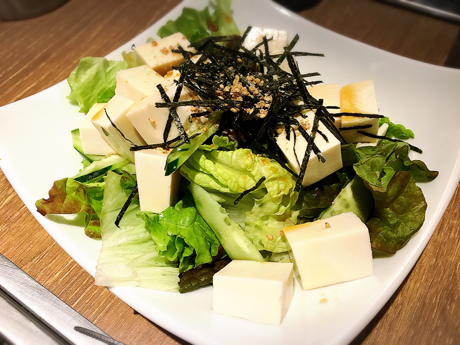 【池袋駅】激おすすめ「焼肉叙庵 サンシャインイン60通り店」の豆腐サラダ