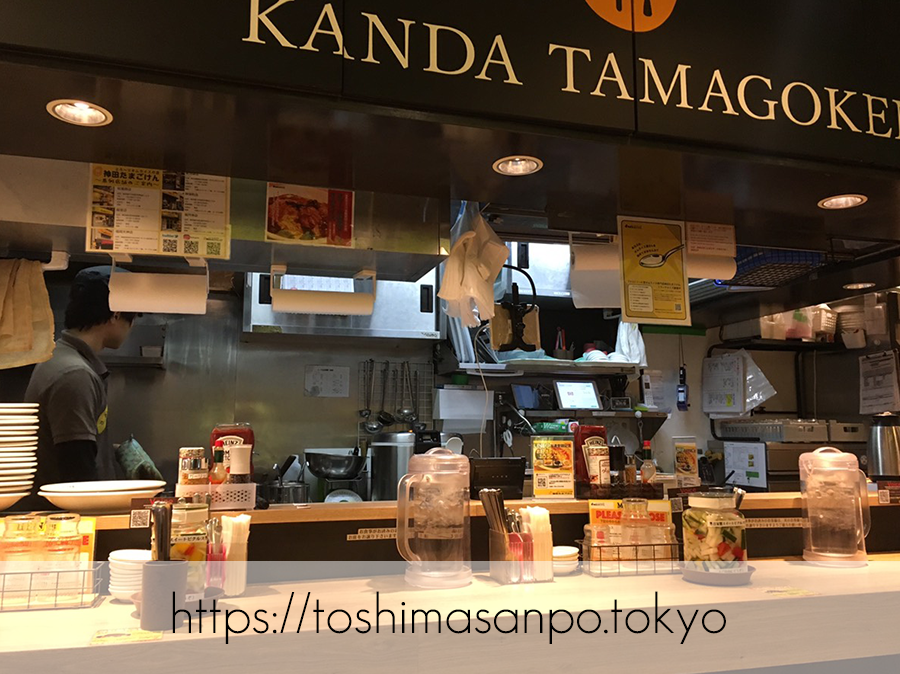 【池袋駅】気軽に食べるファストフード型オムライス「神田たまごけん」の店内