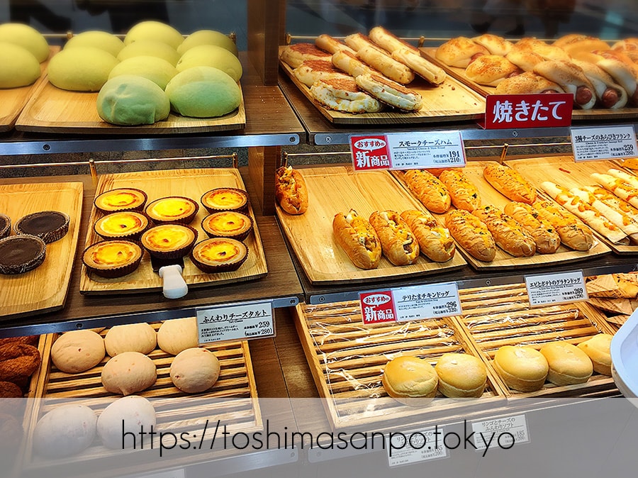 【池袋駅】毎日食べたい！｢ヴィ・ド・フランス｣のパン超愛してる！ヴィ・ド・フランス池袋店のパンの陳列2