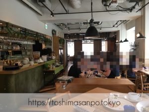 【池袋駅】1,000円ポッキリでパン食べ放題ランチ！カジュアルオシャレ｢ブルーオーシャングリル｣の店内