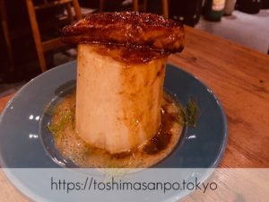 【池袋駅】深夜までOK。豚料理とワイン豊富な、ど派手コンセプトダイニングバー「ベルサイユの豚」のフォアグラDAIKON